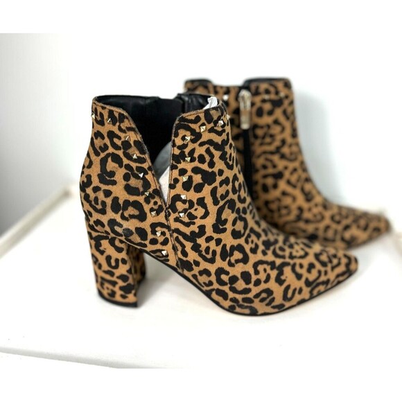 Marc Fisher Client 5.5M Leopard Studded Leather Ankle Boot Pointed Heel Bootie - Picture 4 of 11